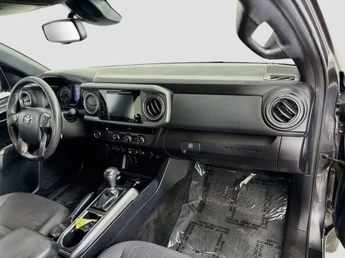Certified 2018 Toyota Tacoma TRD Sport w/ Technology Package RWD image 29