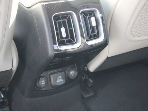 Used 2023 Kia Sorento SX Prestige AWD/4WD image 28