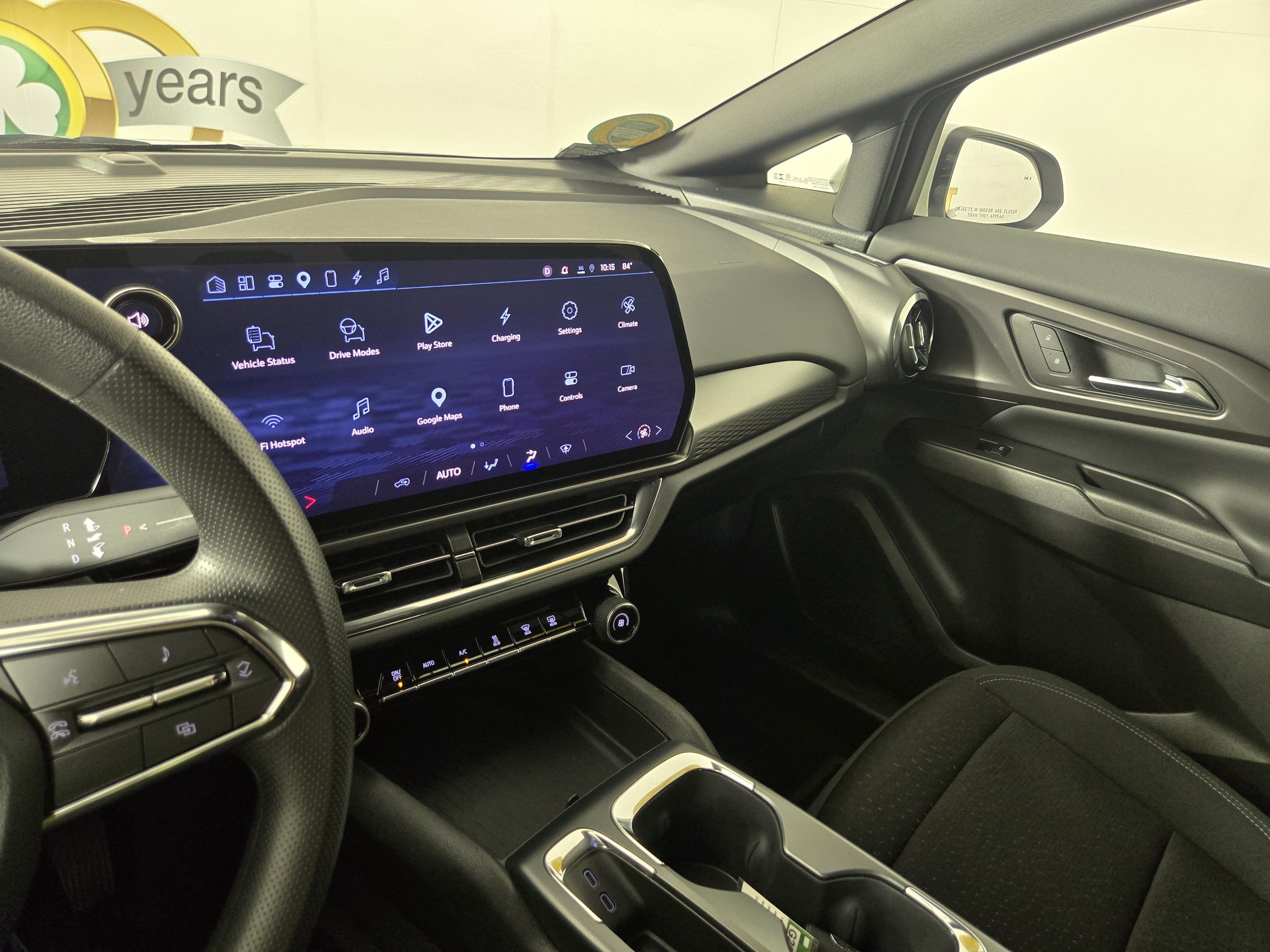 Certified 2025 Chevrolet Equinox EV LT FWD image 24