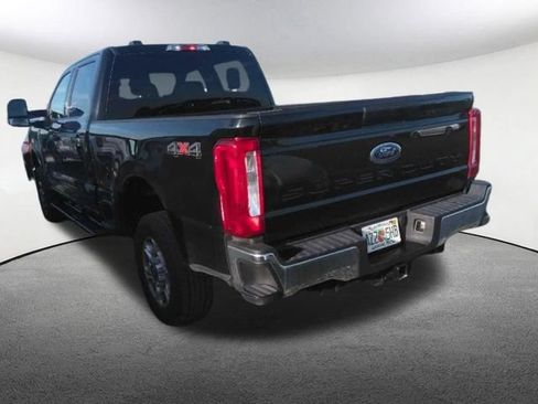 Used 2026 Ford F250 XLT AWD/4WD image 2