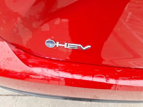 Used 2025 Toyota Camry LE w/ Convenience Package image 13