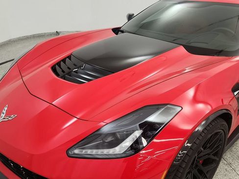 Used 2015 Chevrolet Corvette Z06 w/ Chrome Badge Package RWD image 21