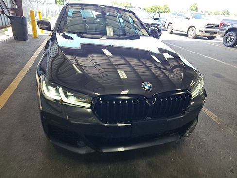 Used 2023 BMW 540i xDrive w/ M Sport Package AWD/4WD image 2