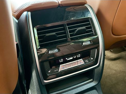 Certified 2024 BMW X7 M60i w/ Executive Package image 27