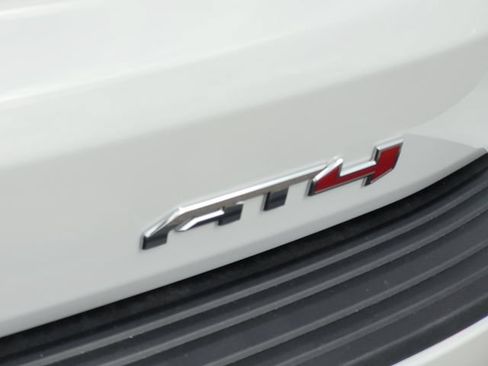 Used 2025 GMC Yukon AT4 w/ AT4 Premium Package AWD/4WD image 9
