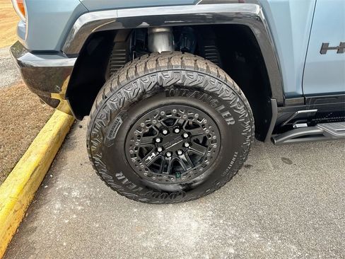 Used 2024 GMC Hummer EV 3X w/ Omega Edition image 12