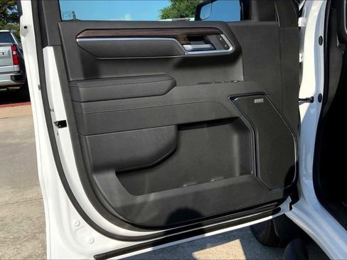Used 2026 Chevrolet Silverado 1500 RST w/ Texas Edition Plus RWD image 22