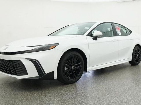 Used 2026 Toyota Camry SE FWD image 48