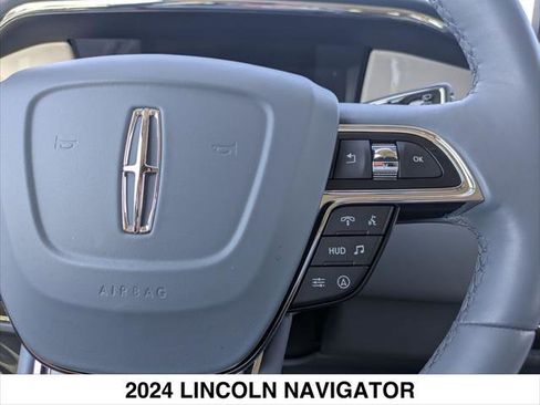 Used 2024 Lincoln Navigator Black Label image 15