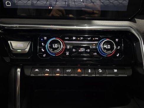 Used 2024 GMC Sierra 1500 Denali AWD/4WD image 27
