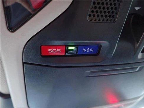 Used 2025 Subaru Outback Onyx Edition image 24