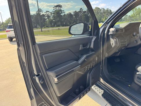 Used 2026 Toyota 4Runner TRD Off-Road Premium AWD/4WD image 9