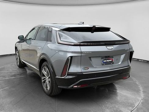 Used 2023 Cadillac Lyriq AWD image 5