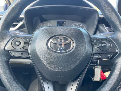 Used 2025 Toyota Corolla LE image 25