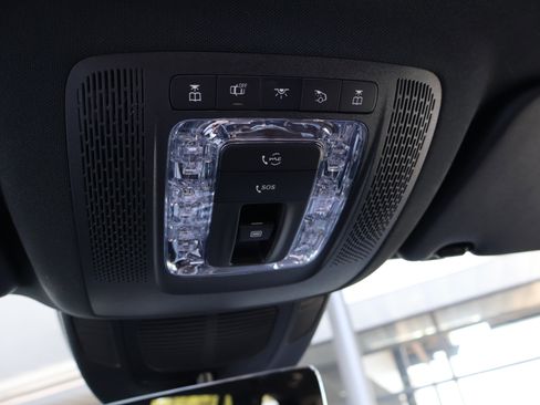 Used 2025 Mercedes-Benz GLS 450 4MATIC w/ AMG Line Exterior image 44