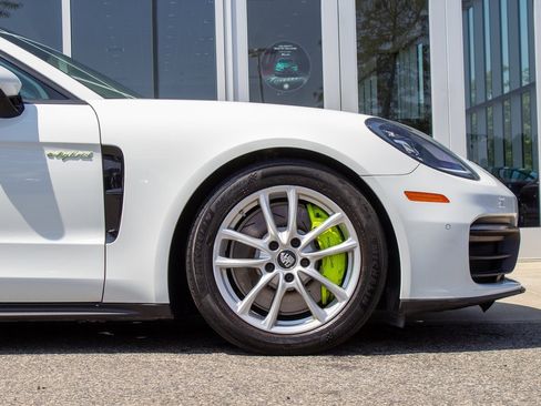 Used 2022 Porsche Panamera 4 w/ Premium Package image 5