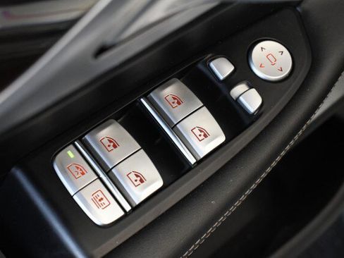 Used 2019 BMW 750i xDrive w/ Executive Package AWD/4WD image 29