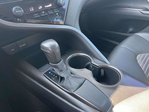 Used 2021 Toyota Camry SE FWD image 30