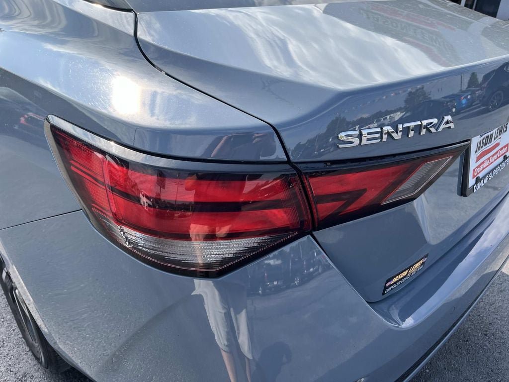 Used 2025 Nissan Sentra SV FWD image 11