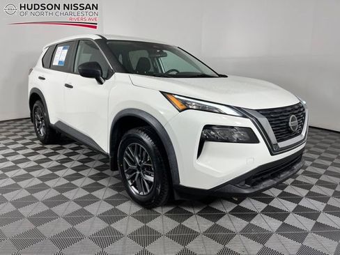 Used 2021 Nissan Rogue S FWD image 1