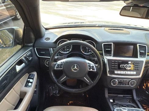 Used 2015 Mercedes-Benz GL 450 4MATIC image 27