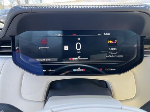 Used 2023 Land Rover Range Rover SE image 37