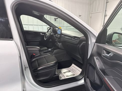 Used 2025 Ford Escape ST-Line AWD/4WD image 10