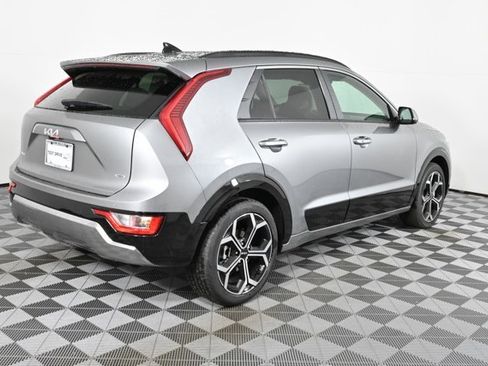 New 2025 Kia Niro EX Touring image 8