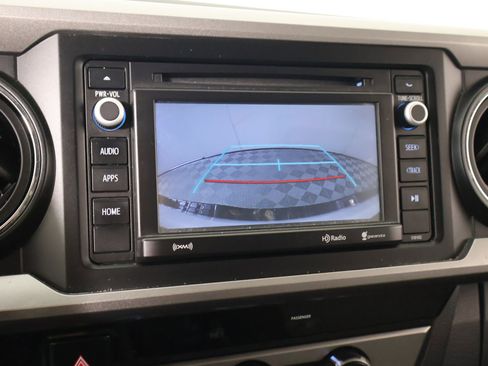 Used 2017 Toyota Tacoma SR5 w/ Tow Package image 6