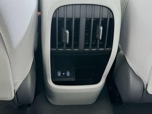 Used 2024 Hyundai Kona SEL w/ Convenience Package FWD image 12