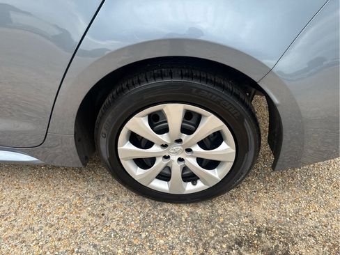 Used 2024 Toyota Corolla LE FWD image 15