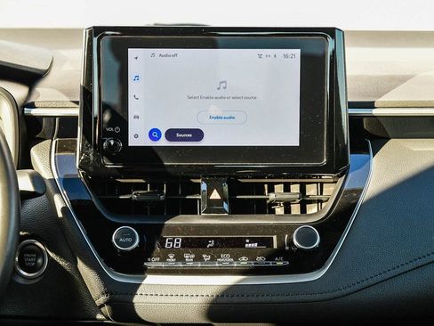 Used 2023 Toyota Corolla SE image 13