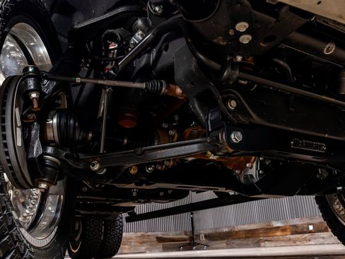 Used 2023 Chevrolet Silverado 3500 High Country image 14