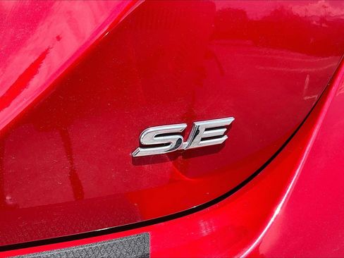 Used 2022 Toyota Camry SE FWD image 30