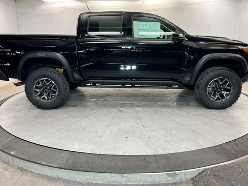 New 2026 Chevrolet Colorado ZR2 w/ Technology Package AWD/4WD image 7