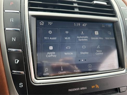 Used 2019 Lincoln Nautilus Black Label AWD/4WD image 16