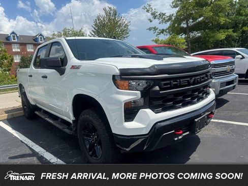 Used 2025 Chevrolet Silverado 1500 Custom Trail Boss AWD/4WD image 1