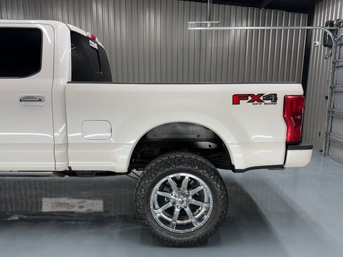 Used 2017 Ford F250 Platinum w/ FX4 Off-Road Package image 5