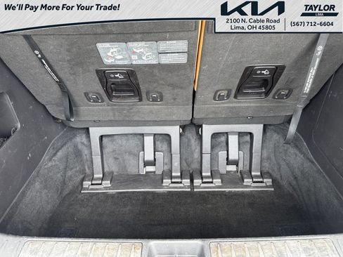 Used 2024 Kia Carnival LX FWD image 19