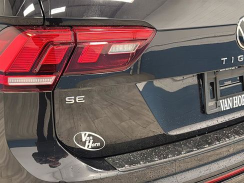 Used 2024 Volkswagen Tiguan SE R-Line image 34