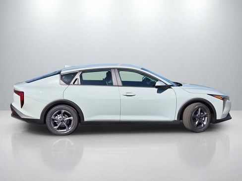 New 2026 Kia K4 FWD image 3