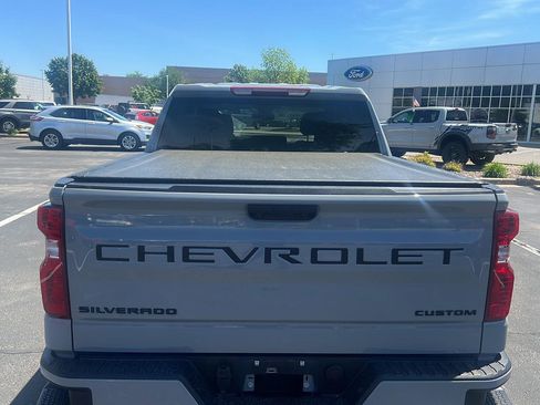 Used 2024 Chevrolet Silverado 1500 Custom w/ Turbomax Blackout Package AWD/4WD image 9