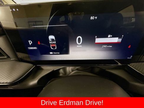 Used 2025 Nissan Kicks SR FWD image 16
