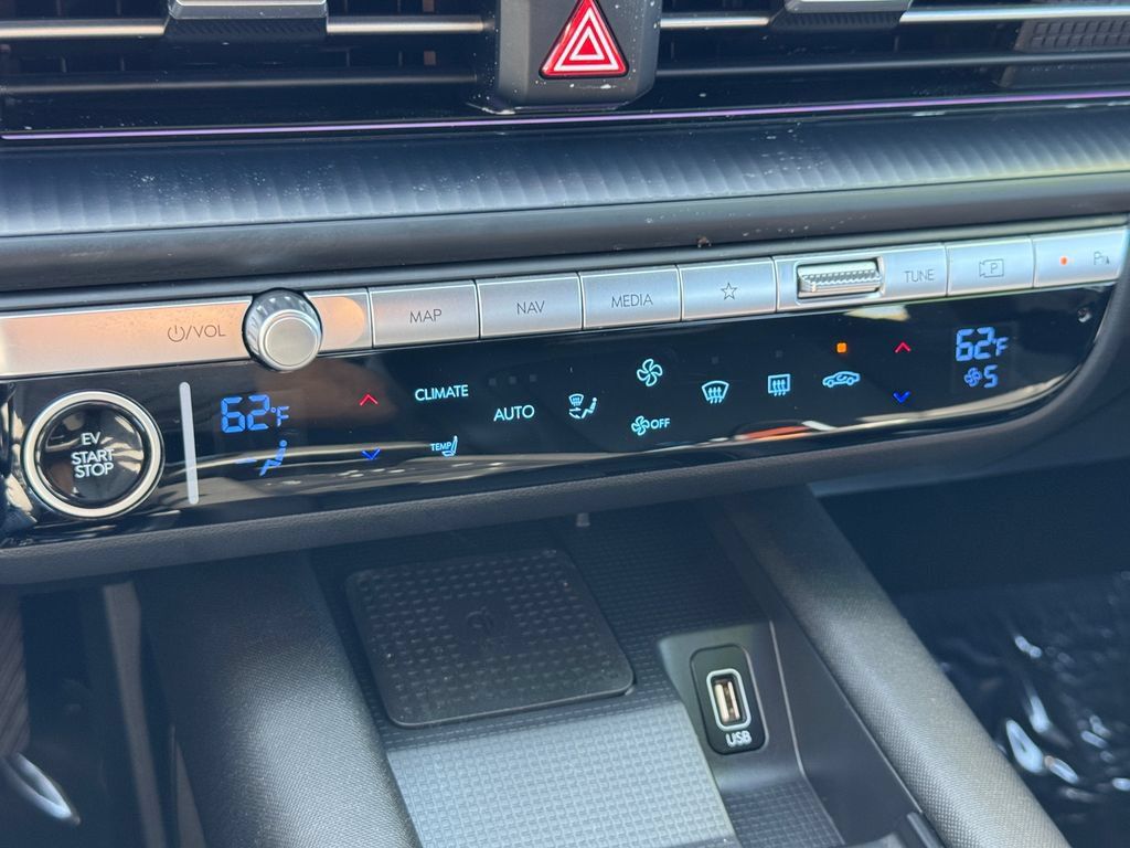 Certified 2024 Hyundai Ioniq 6 SEL RWD image 26