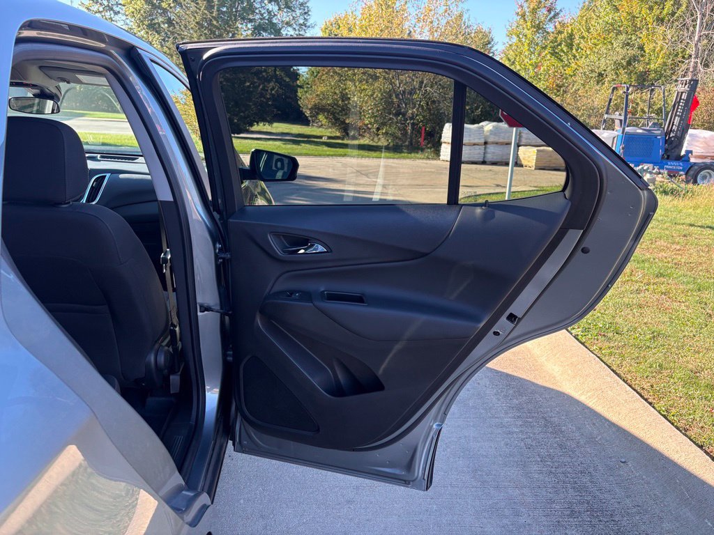 Used 2024 Chevrolet Equinox LT w/ LPO, Floor Liner Package FWD image 31