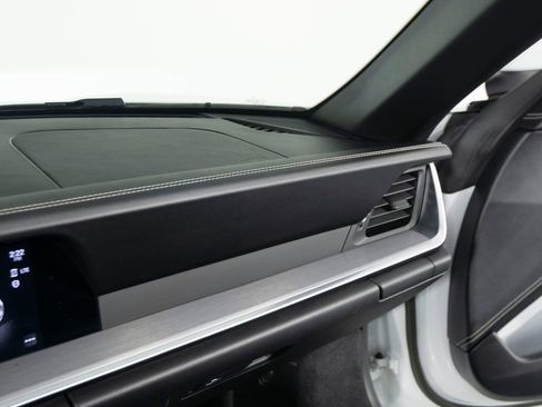Certified 2022 Porsche 911 Targa 4S AWD/4WD image 34