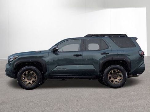 Used 2025 Toyota 4Runner Trailhunter image 10