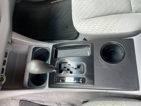 Used 2011 Toyota Tacoma 4x4 Double Cab w/ Towing Pkg image 21