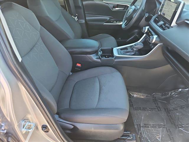 Used 2023 Toyota RAV4 XLE w/ Convenience Package FWD image 22