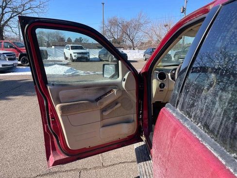 Used 2006 Ford Explorer Eddie Bauer image 22